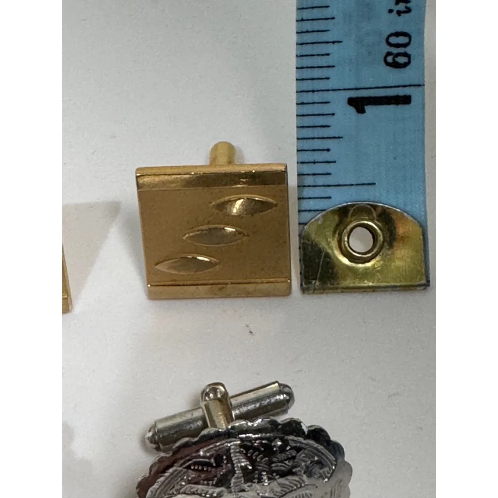 Men's vintage Unbranded Cufflinks Set of 2 pair Gold-tone and Silver-tone.